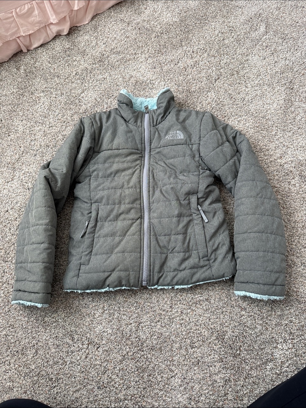 The North Face Girls Reversible Mossbud Swirl Jacket Gray/Turqoise Small 7/8